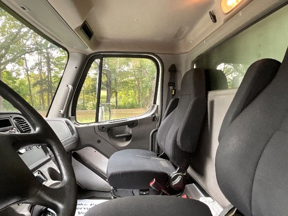 Refrigerated Truck-Light and Medium Duty Trucks-Freightliner-2020-M2-Reading-PA-261,885\n\t\tmiles-$ 54,750 - Image 19