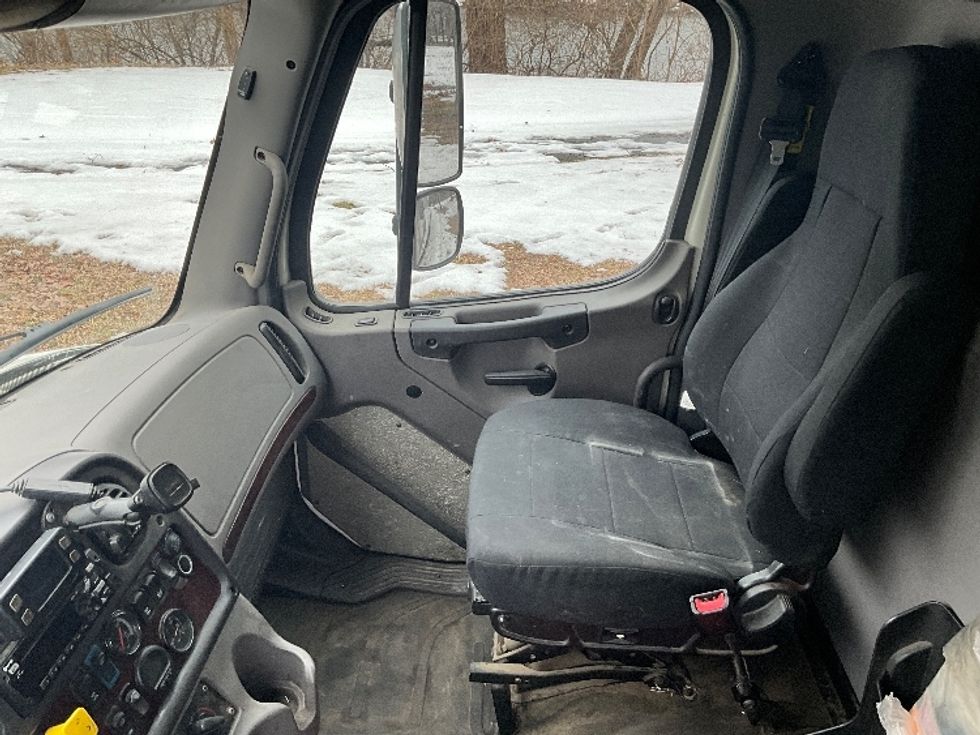 Refrigerated Truck-Light and Medium Duty Trucks-Freightliner-2020-M2-Reading-PA-351,390\n\t\tmiles-$ 36,250 - Image 19
