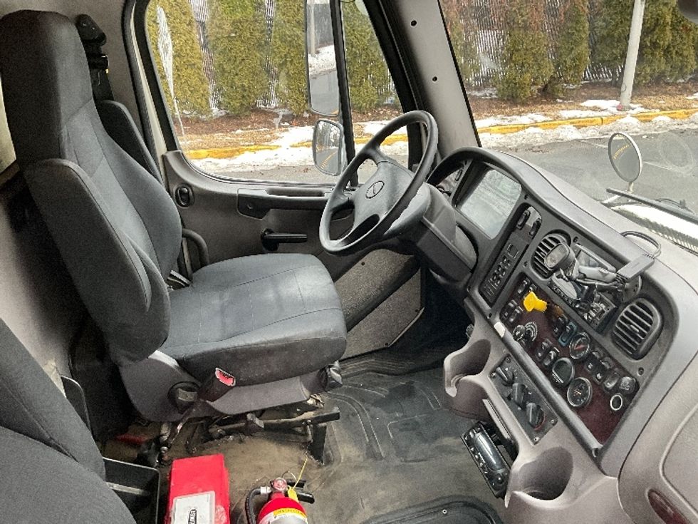 Refrigerated Truck-Light and Medium Duty Trucks-Freightliner-2020-M2-Reading-PA-351,390\n\t\tmiles-$ 36,250 - Image 22