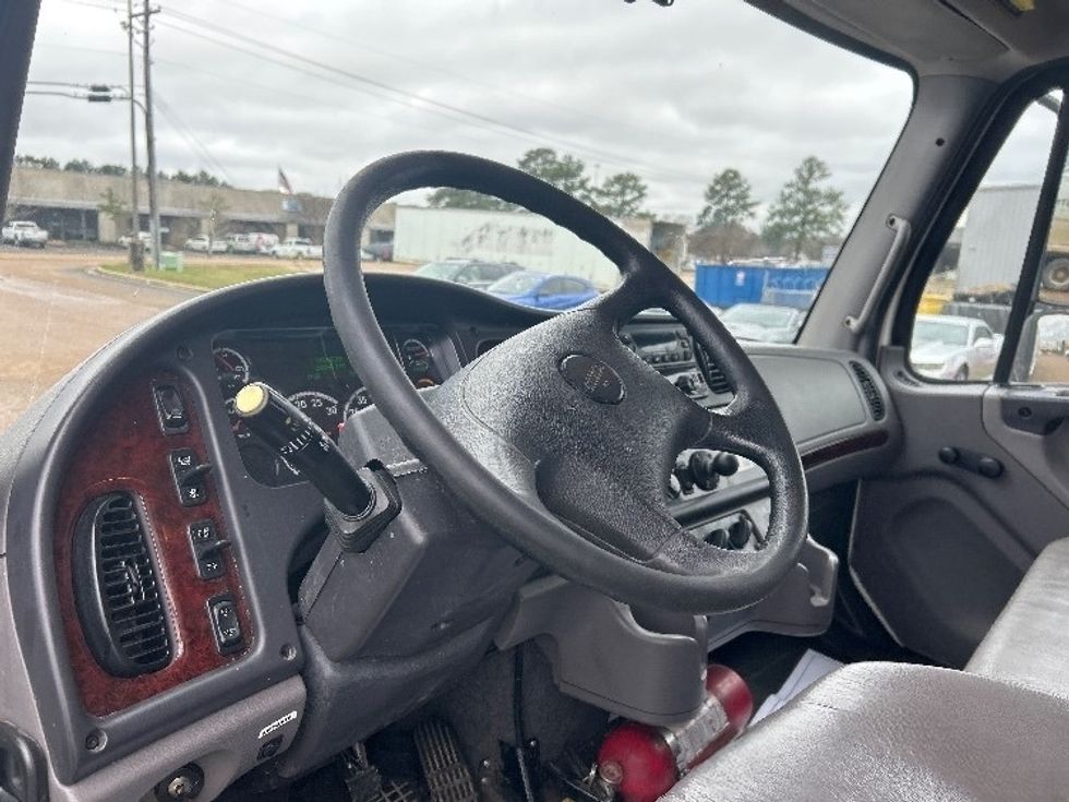 Refrigerated Truck-Light and Medium Duty Trucks-Freightliner-2020-M2-Richland-MS-274,325\n\t\tmiles-$ 47,500 - Image 14