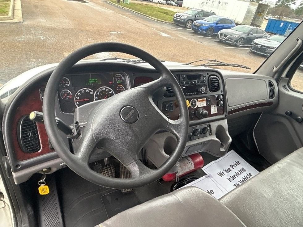 Refrigerated Truck-Light and Medium Duty Trucks-Freightliner-2020-M2-Richland-MS-274,325\n\t\tmiles-$ 47,500 - Image 18