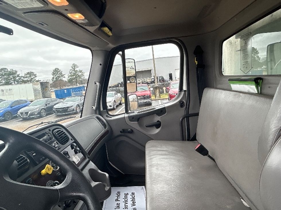 Refrigerated Truck-Light and Medium Duty Trucks-Freightliner-2020-M2-Richland-MS-274,325\n\t\tmiles-$ 47,500 - Image 19