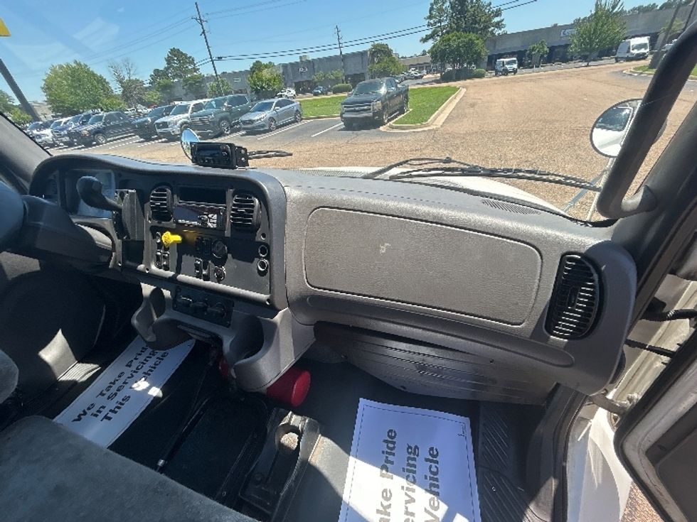Refrigerated Truck-Light and Medium Duty Trucks-Freightliner-2020-M2-Richland-MS-318,129\n\t\tmiles-$ 41,500 - Image 21