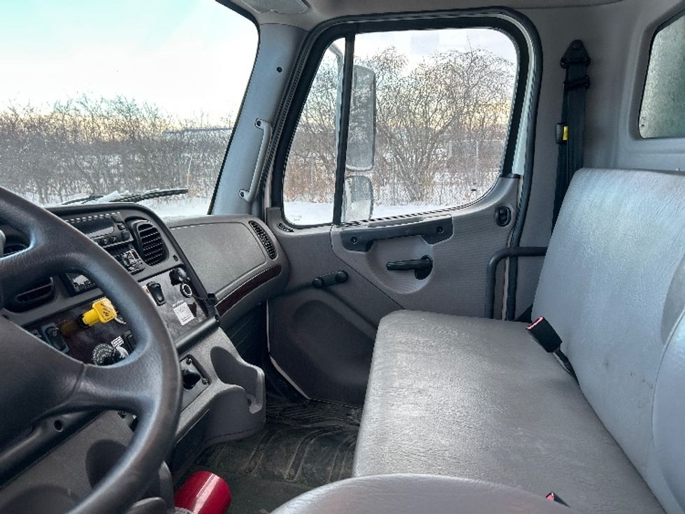 Refrigerated Truck-Light and Medium Duty Trucks-Freightliner-2020-M2-Rochester-NY-191,530\n\t\tmiles-$ 45,750 - Image 19