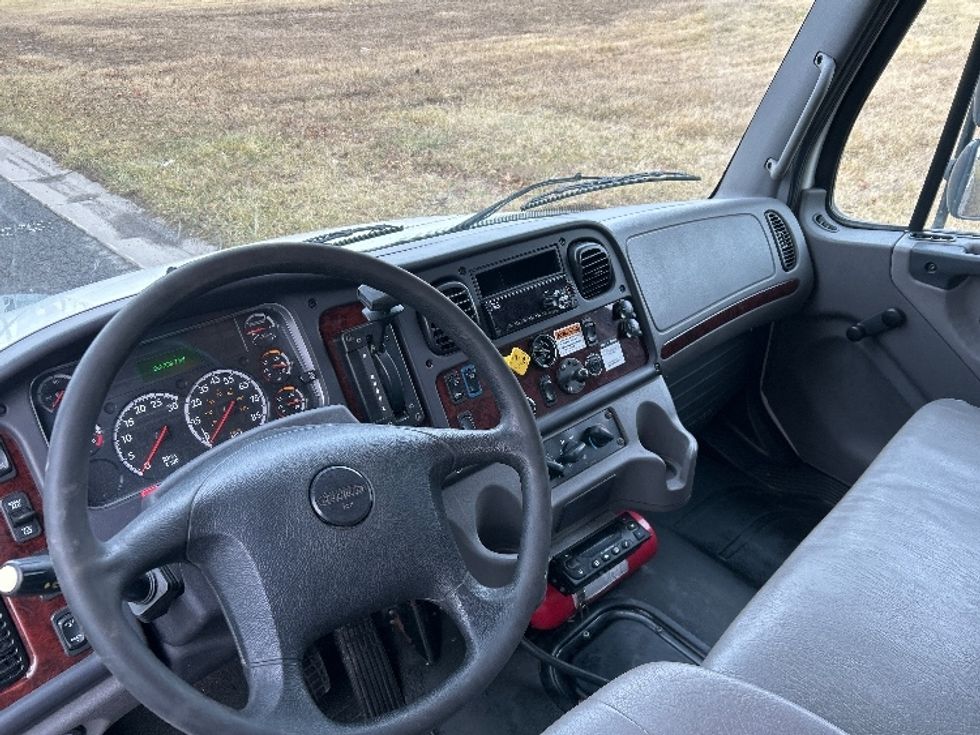 Refrigerated Truck-Light and Medium Duty Trucks-Freightliner-2020-M2-Rochester-NY-207,239\n\t\tmiles-$ 47,000 - Image 17