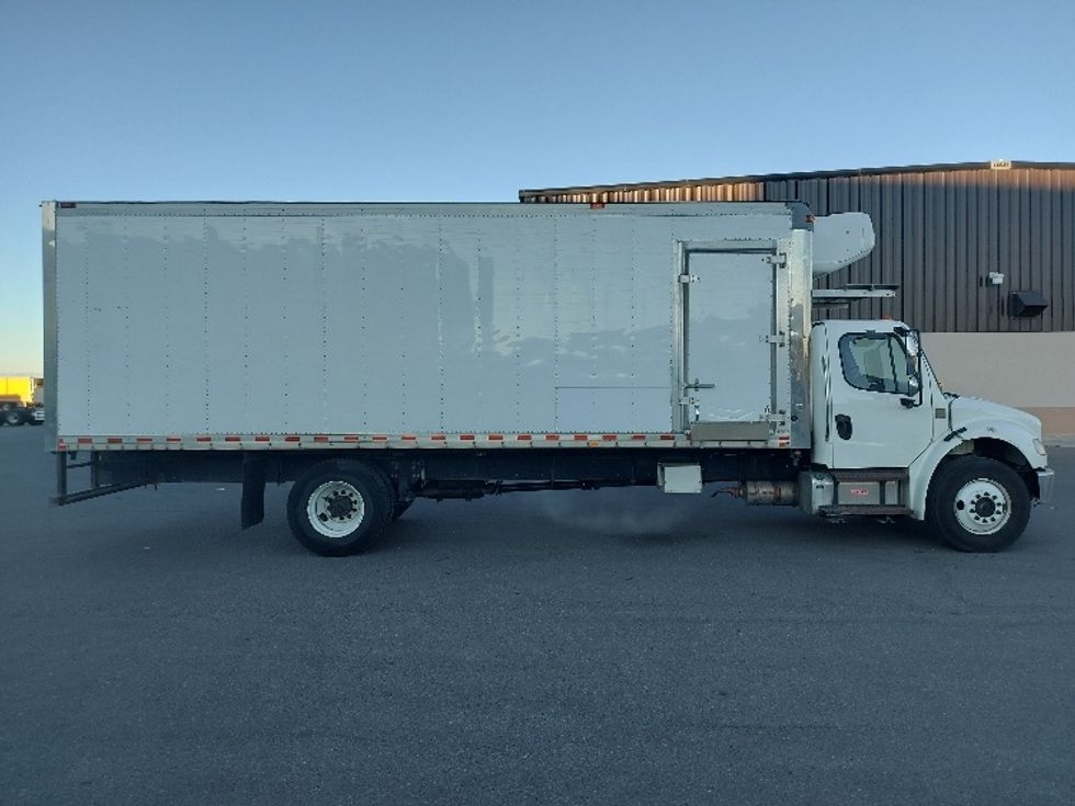 Refrigerated Truck-Light and Medium Duty Trucks-Freightliner-2020-M2-Rocky View County-AB-346,818\n\t\tkm-$ 67,500 - Image 14