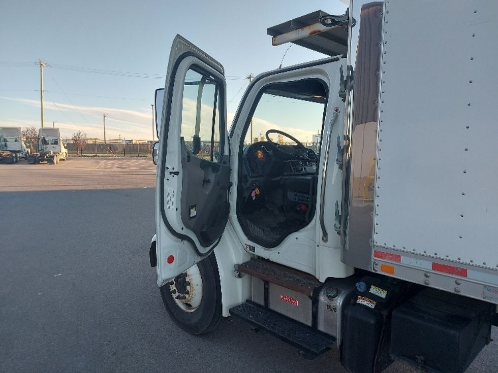 Refrigerated Truck-Light and Medium Duty Trucks-Freightliner-2020-M2-Rocky View County-AB-346,818\n\t\tkm-$ 67,500 - Image 15