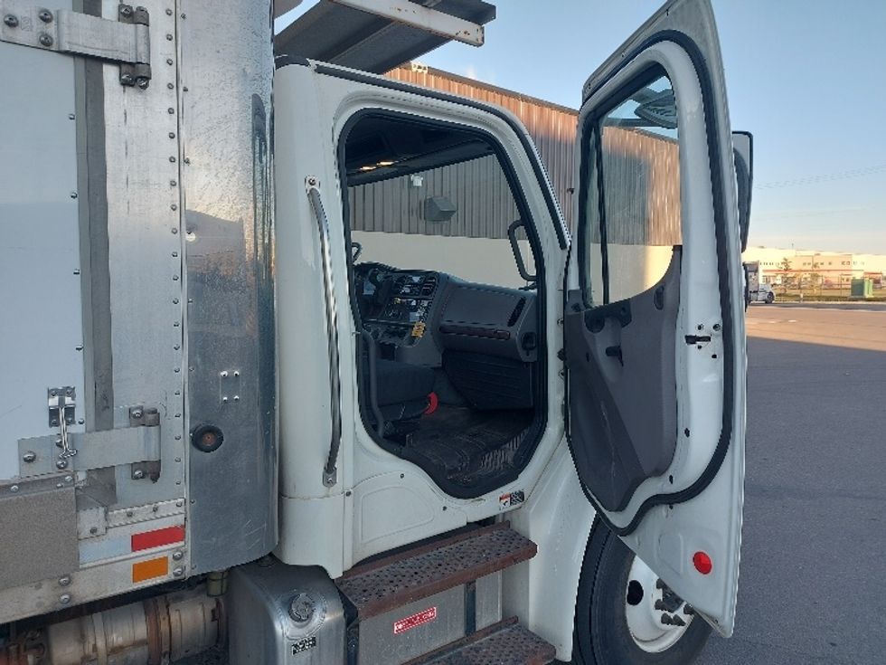 Refrigerated Truck-Light and Medium Duty Trucks-Freightliner-2020-M2-Rocky View County-AB-346,818\n\t\tkm-$ 67,500 - Image 19