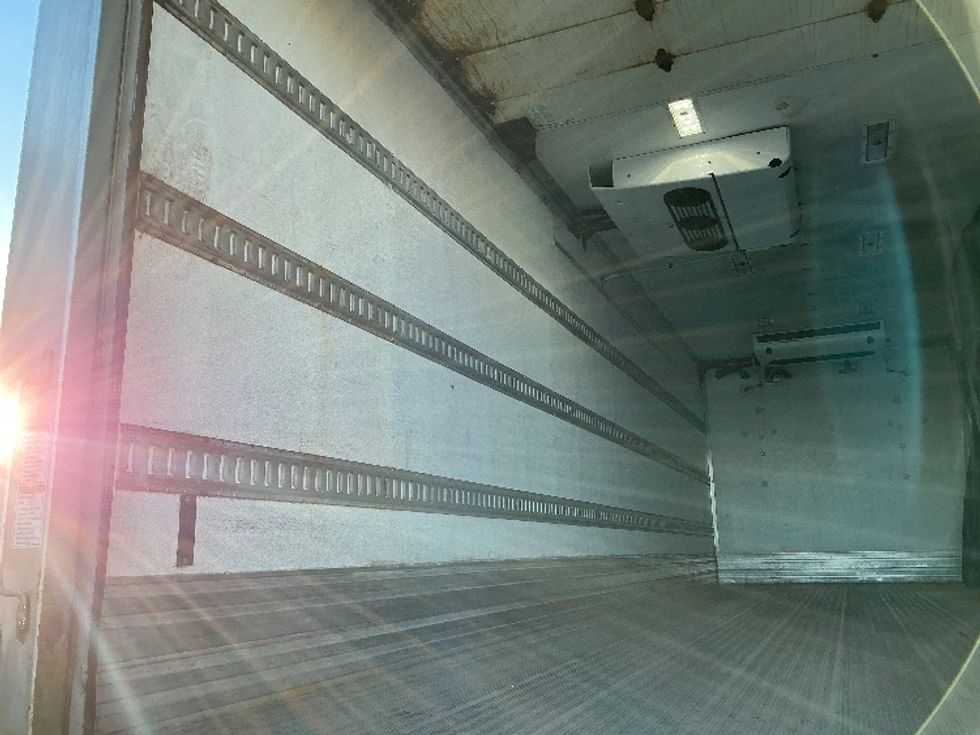 Refrigerated Truck-Light and Medium Duty Trucks-Freightliner-2020-M2-Rocky View County-AB-388,684\n\t\tkm-$ 59,750 - Image 10