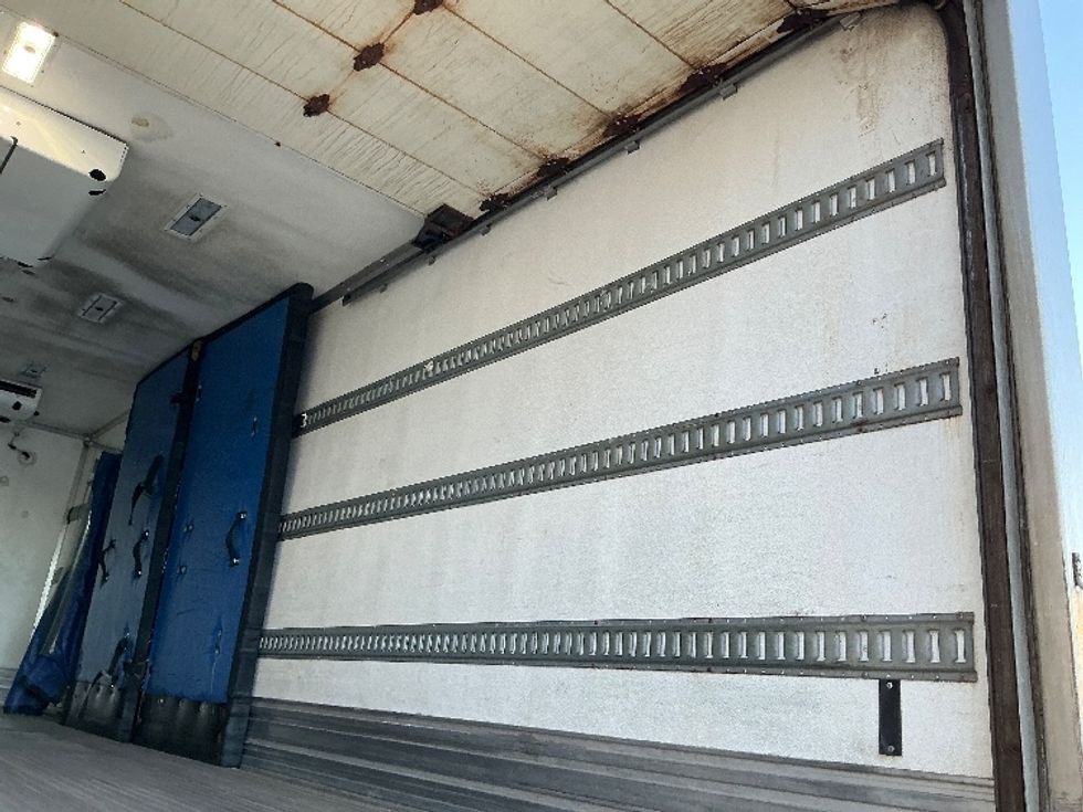 Refrigerated Truck-Light and Medium Duty Trucks-Freightliner-2020-M2-Rocky View County-AB-388,684\n\t\tkm-$ 59,750 - Image 11