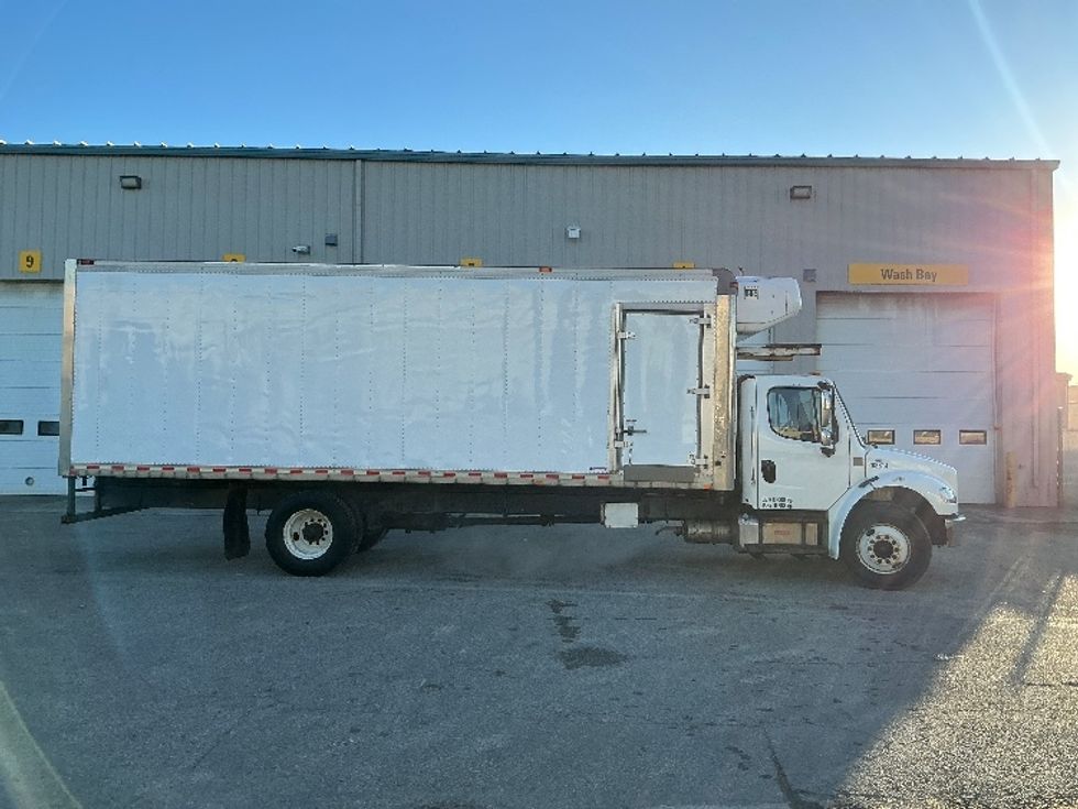 Refrigerated Truck-Light and Medium Duty Trucks-Freightliner-2020-M2-Rocky View County-AB-388,684\n\t\tkm-$ 59,750 - Image 14