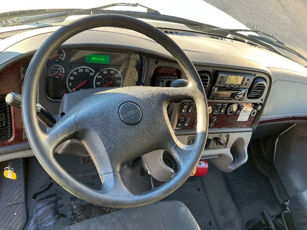 Refrigerated Truck-Light and Medium Duty Trucks-Freightliner-2020-M2-Rocky View County-AB-388,684\n\t\tkm-$ 59,750 - Image 17