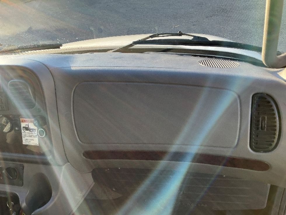 Refrigerated Truck-Light and Medium Duty Trucks-Freightliner-2020-M2-Rocky View County-AB-388,684\n\t\tkm-$ 59,750 - Image 20