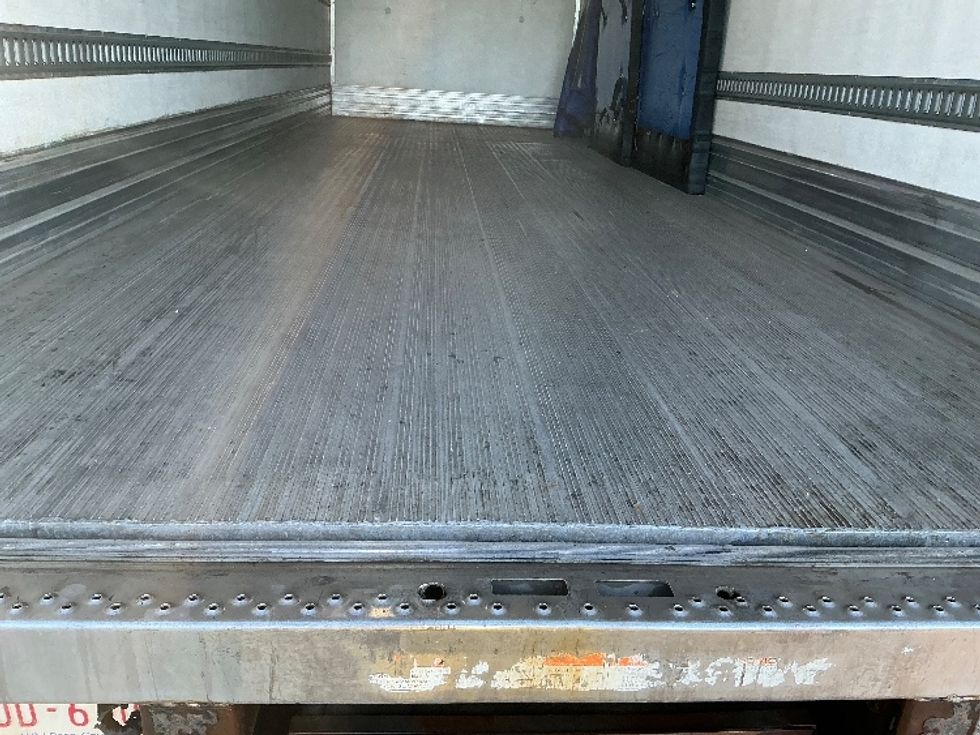 Refrigerated Truck-Light and Medium Duty Trucks-Freightliner-2020-M2-Rocky View County-AB-388,684\n\t\tkm-$ 59,750 - Image 9