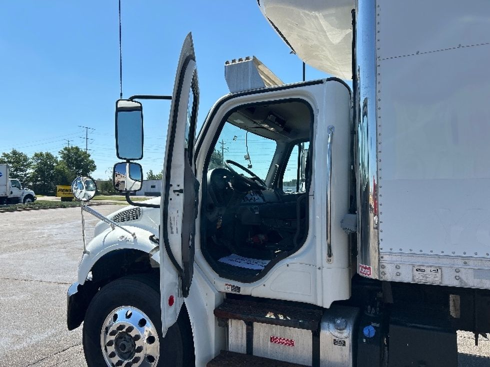 Refrigerated Truck-Light and Medium Duty Trucks-Freightliner-2020-M2-Rothschild-WI-349,403\n\t\tmiles-$ 23,000 - Image 16