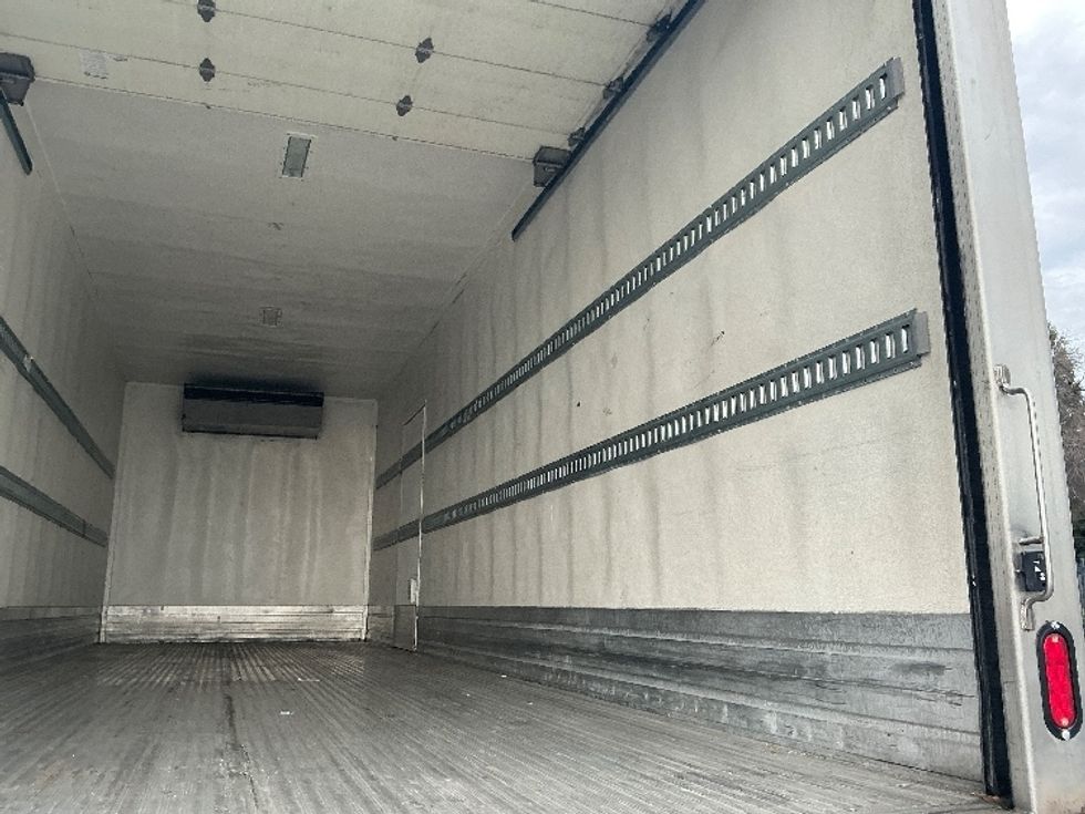 Refrigerated Truck-Light and Medium Duty Trucks-Freightliner-2020-M2-Sacramento-CA-189,836\n\t\tmiles-$ 57,250 - Image 12