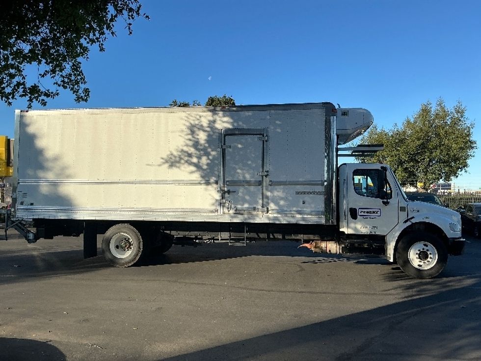 Refrigerated Truck-Light and Medium Duty Trucks-Freightliner-2020-M2-Sacramento-CA-273,309\n\t\tmiles-$ 45,750 - Image 15