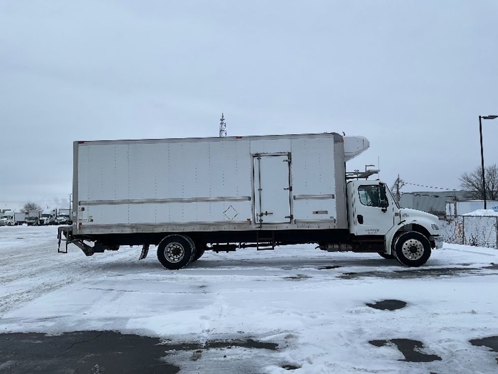 Refrigerated Truck-Light and Medium Duty Trucks-Freightliner-2020-M2-Saint Laurent-PQ-261,369\n\t\tkm-$ 72,250 - Image 15