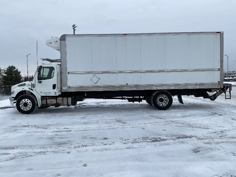 Refrigerated Truck-Light and Medium Duty Trucks-Freightliner-2020-M2-Saint Laurent-PQ-261,369\n\t\tkm-$ 72,250 - Image 4