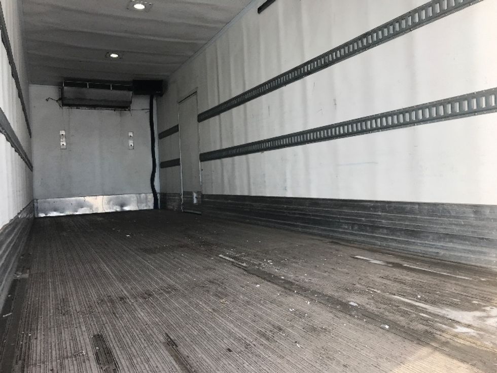 Refrigerated Truck-Light and Medium Duty Trucks-Freightliner-2020-M2-Saint Laurent-PQ-291,438\n\t\tkm-$ 66,500 - Image 12