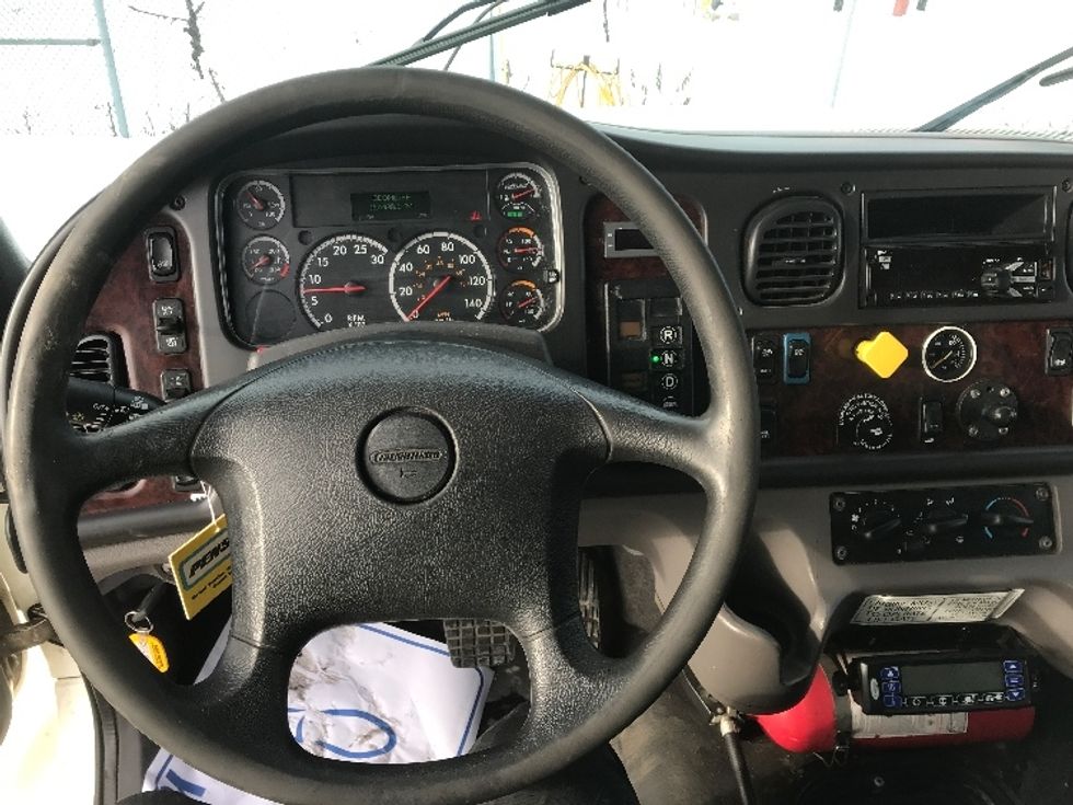 Refrigerated Truck-Light and Medium Duty Trucks-Freightliner-2020-M2-Saint Laurent-PQ-291,438\n\t\tkm-$ 66,500 - Image 18