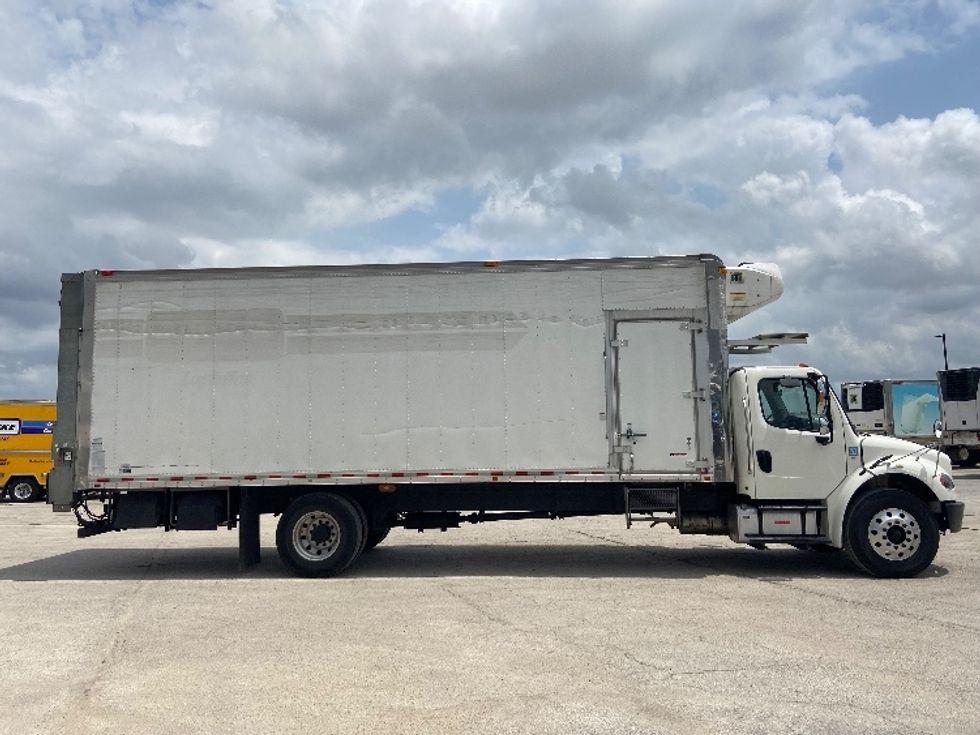Refrigerated Truck-Light and Medium Duty Trucks-Freightliner-2020-M2-San Antonio-TX-167,316\n\t\tmiles-$ 61,250 - Image 15