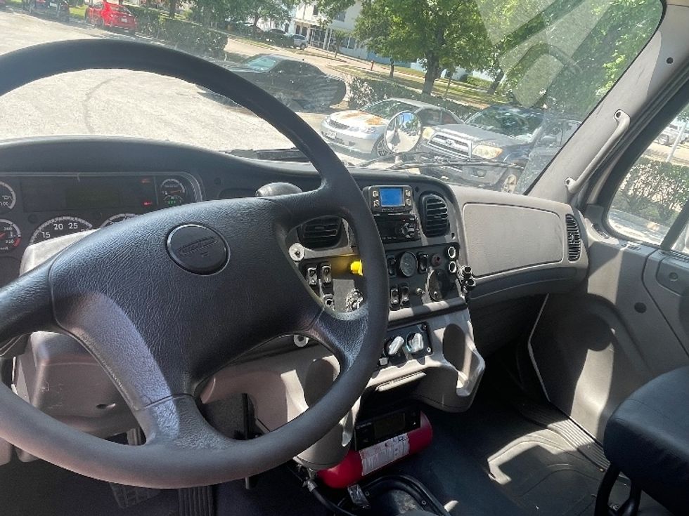 Refrigerated Truck-Light and Medium Duty Trucks-Freightliner-2020-M2-San Antonio-TX-167,316\n\t\tmiles-$ 61,250 - Image 17