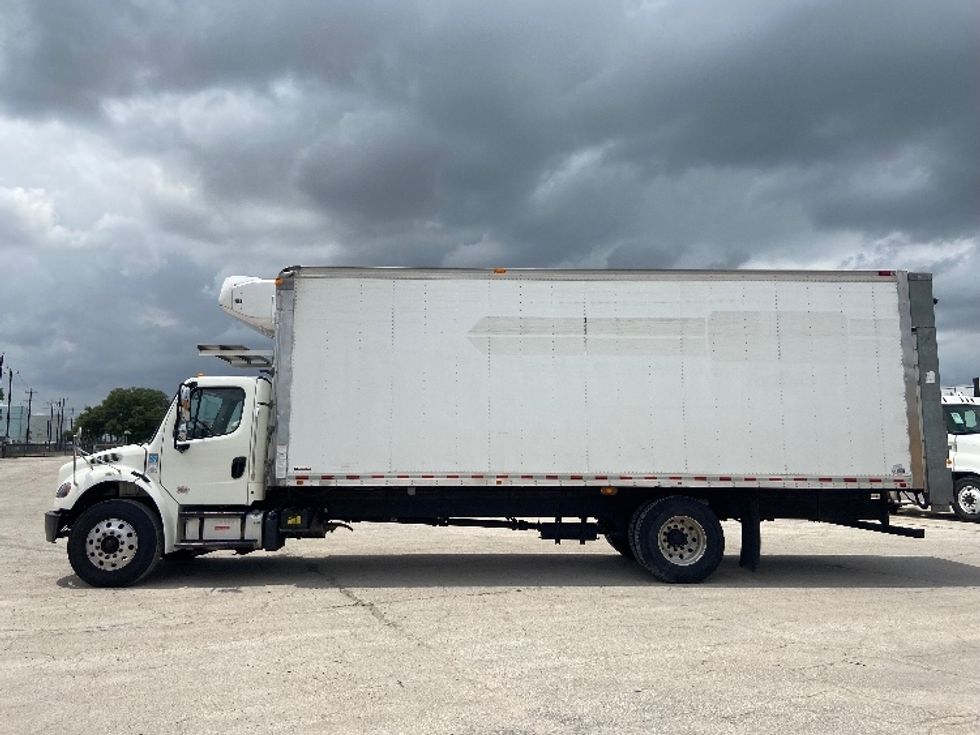 Refrigerated Truck-Light and Medium Duty Trucks-Freightliner-2020-M2-San Antonio-TX-167,316\n\t\tmiles-$ 61,250 - Image 4