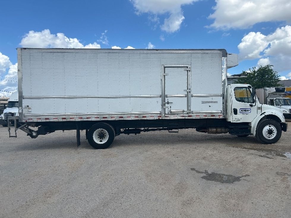 Refrigerated Truck-Light and Medium Duty Trucks-Freightliner-2020-M2-San Antonio-TX-175,312\n\t\tmiles-$ 64,000 - Image 15