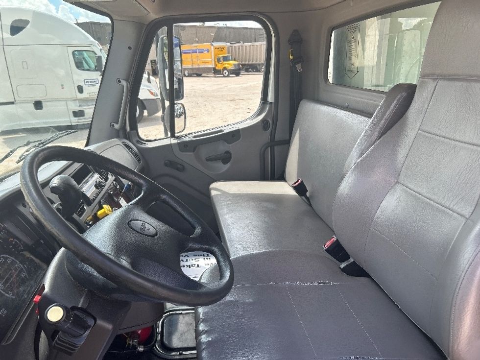 Refrigerated Truck-Light and Medium Duty Trucks-Freightliner-2020-M2-San Antonio-TX-175,312\n\t\tmiles-$ 64,000 - Image 19