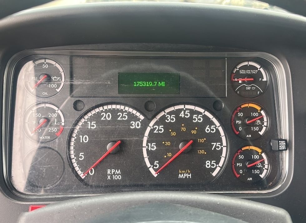 Refrigerated Truck-Light and Medium Duty Trucks-Freightliner-2020-M2-San Antonio-TX-175,312\n\t\tmiles-$ 64,000 - Image 24