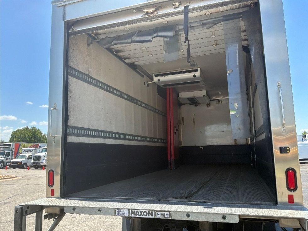Refrigerated Truck-Light and Medium Duty Trucks-Freightliner-2020-M2-San Antonio-TX-180,184\n\t\tmiles-$ 51,500 - Image 11