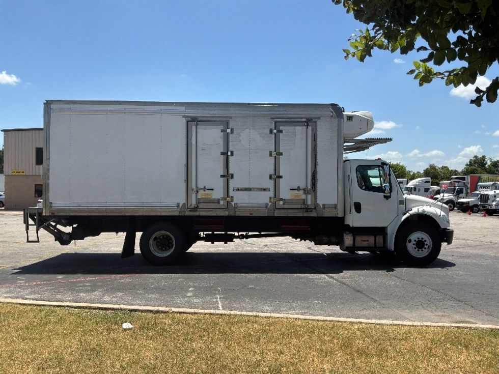 Refrigerated Truck-Light and Medium Duty Trucks-Freightliner-2020-M2-San Antonio-TX-180,184\n\t\tmiles-$ 51,500 - Image 15