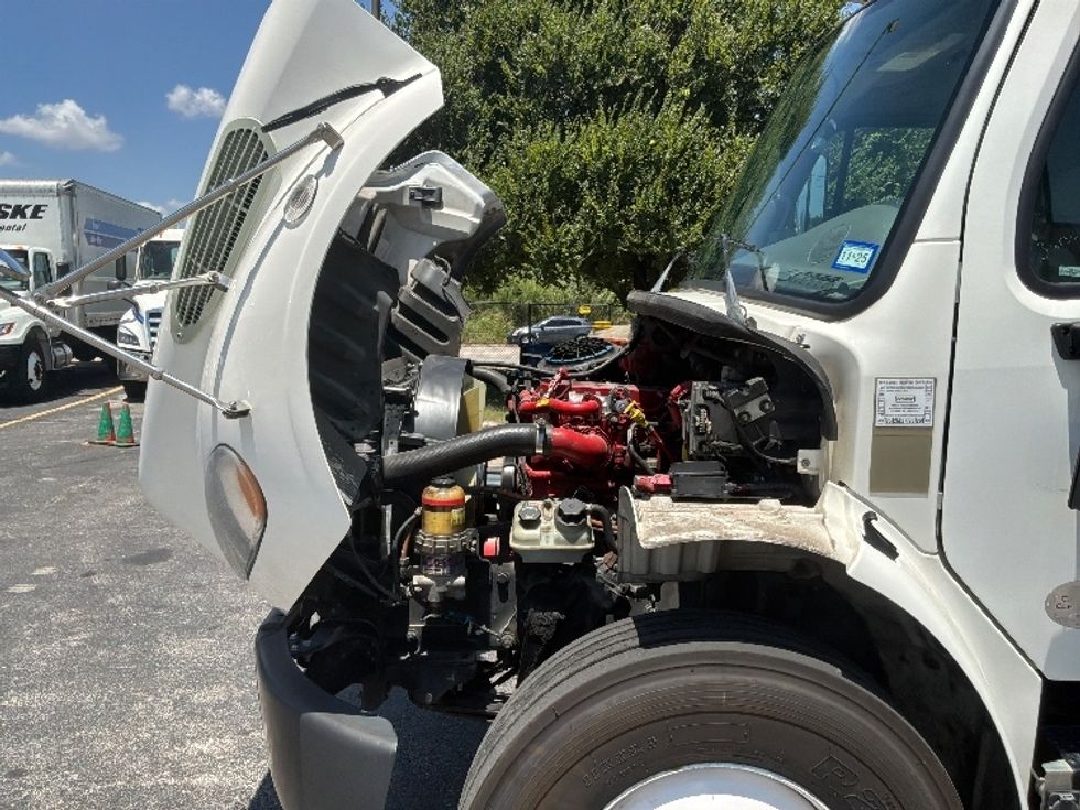 Refrigerated Truck-Light and Medium Duty Trucks-Freightliner-2020-M2-San Antonio-TX-180,184\n\t\tmiles-$ 51,500 - Image 24