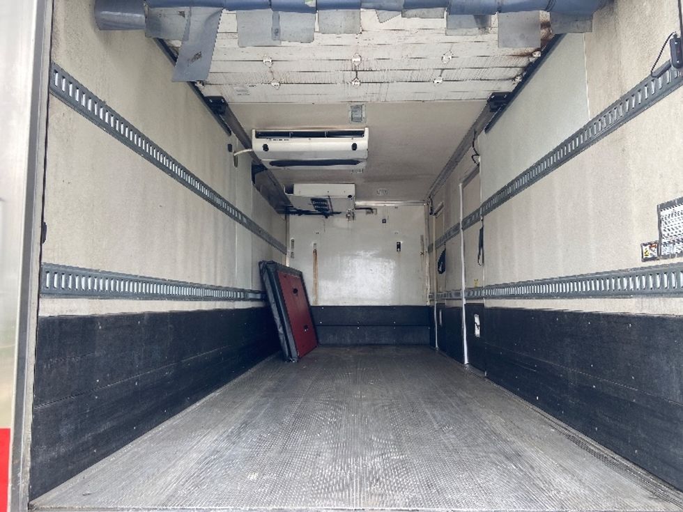 Refrigerated Truck-Light and Medium Duty Trucks-Freightliner-2020-M2-San Antonio-TX-180,802\n\t\tmiles-$ 55,250 - Image 10