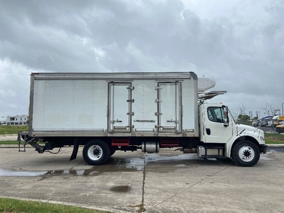 Refrigerated Truck-Light and Medium Duty Trucks-Freightliner-2020-M2-San Antonio-TX-180,802\n\t\tmiles-$ 55,250 - Image 15
