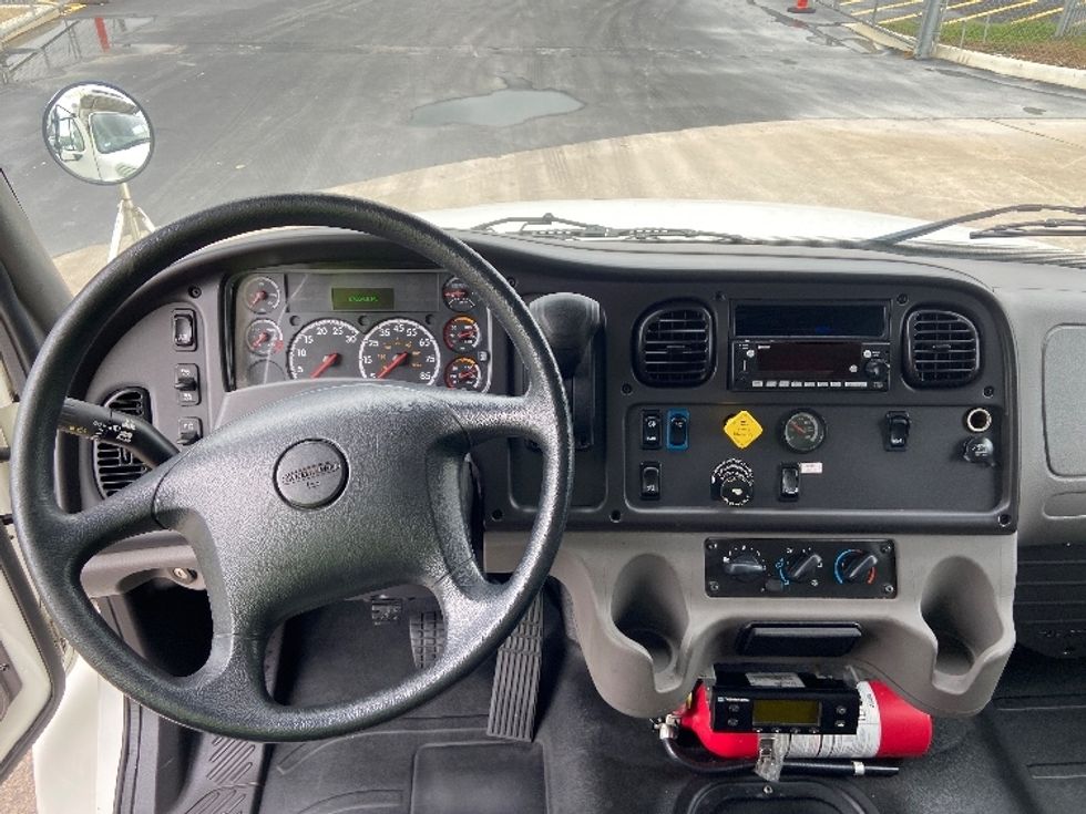 Refrigerated Truck-Light and Medium Duty Trucks-Freightliner-2020-M2-San Antonio-TX-180,802\n\t\tmiles-$ 55,250 - Image 18