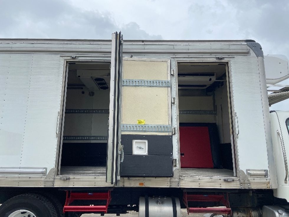 Refrigerated Truck-Light and Medium Duty Trucks-Freightliner-2020-M2-San Antonio-TX-180,802\n\t\tmiles-$ 55,250 - Image 25