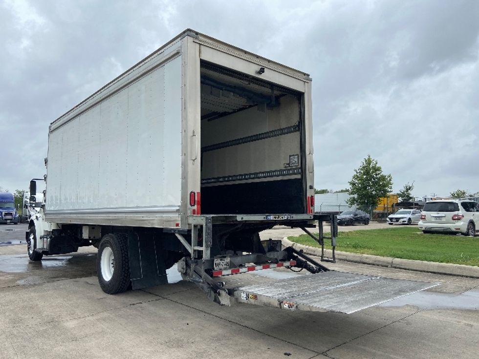 Refrigerated Truck-Light and Medium Duty Trucks-Freightliner-2020-M2-San Antonio-TX-180,802\n\t\tmiles-$ 55,250 - Image 9