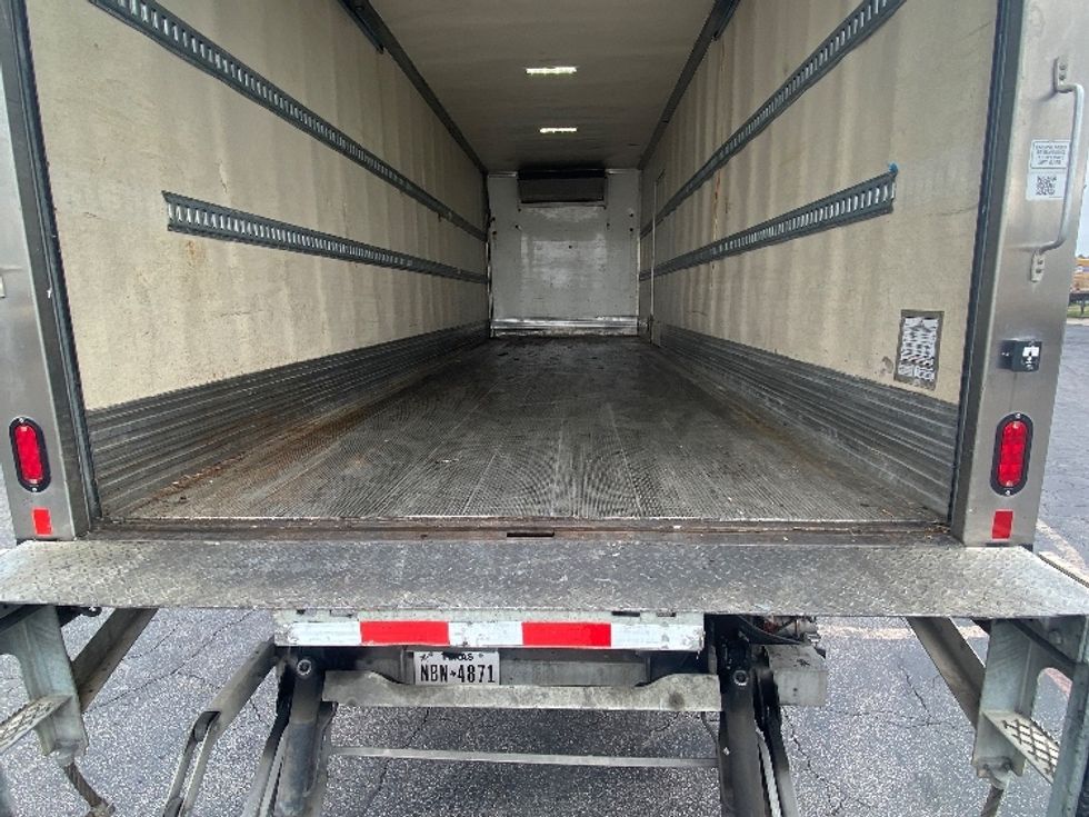 Refrigerated Truck-Light and Medium Duty Trucks-Freightliner-2020-M2-San Antonio-TX-222,361\n\t\tmiles-$ 57,000 - Image 10