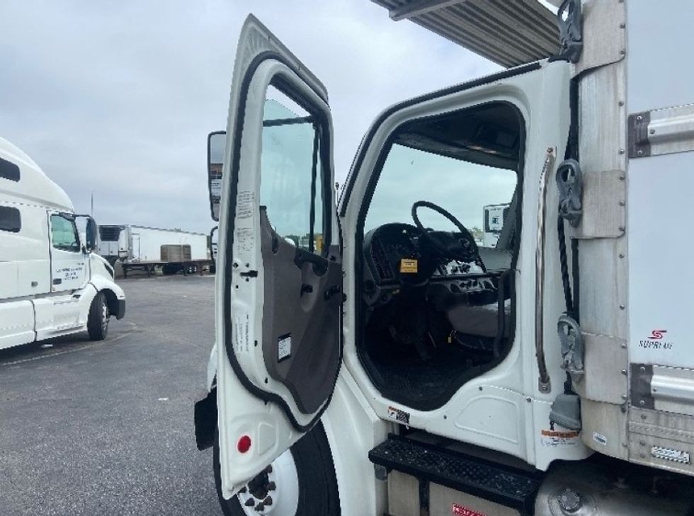 Refrigerated Truck-Light and Medium Duty Trucks-Freightliner-2020-M2-San Antonio-TX-222,361\n\t\tmiles-$ 57,000 - Image 16