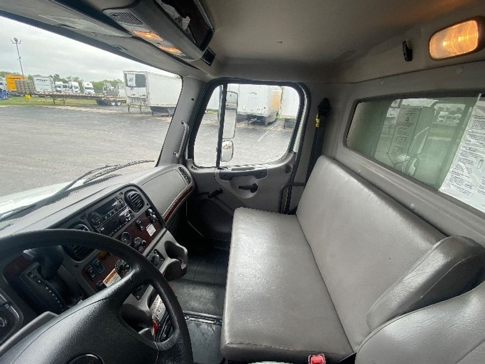 Refrigerated Truck-Light and Medium Duty Trucks-Freightliner-2020-M2-San Antonio-TX-222,361\n\t\tmiles-$ 57,000 - Image 19