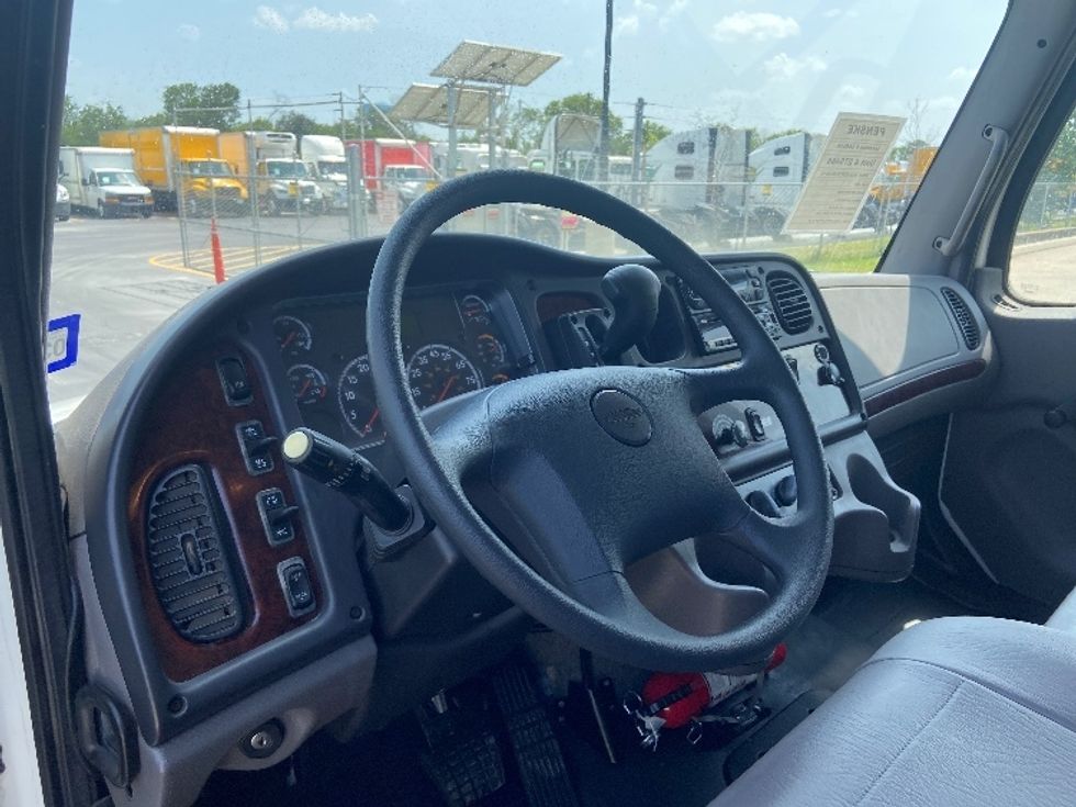 Refrigerated Truck-Light and Medium Duty Trucks-Freightliner-2020-M2-San Antonio-TX-233,235\n\t\tmiles-$ 45,000 - Image 17