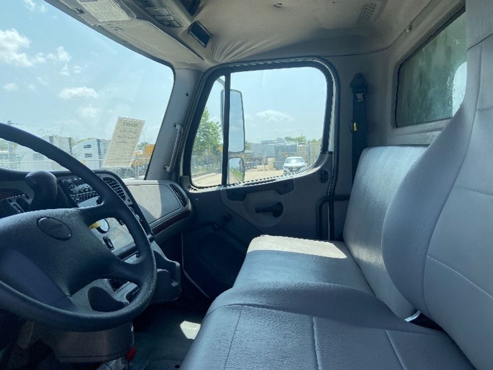 Refrigerated Truck-Light and Medium Duty Trucks-Freightliner-2020-M2-San Antonio-TX-233,235\n\t\tmiles-$ 45,000 - Image 19