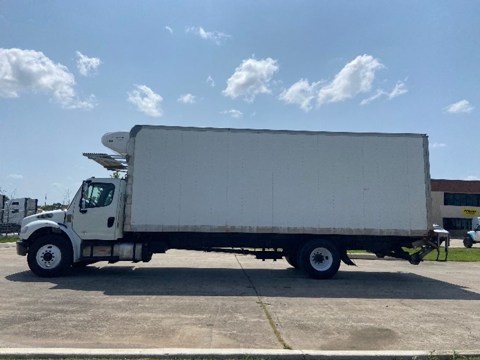 Refrigerated Truck-Light and Medium Duty Trucks-Freightliner-2020-M2-San Antonio-TX-233,235\n\t\tmiles-$ 45,000 - Image 4