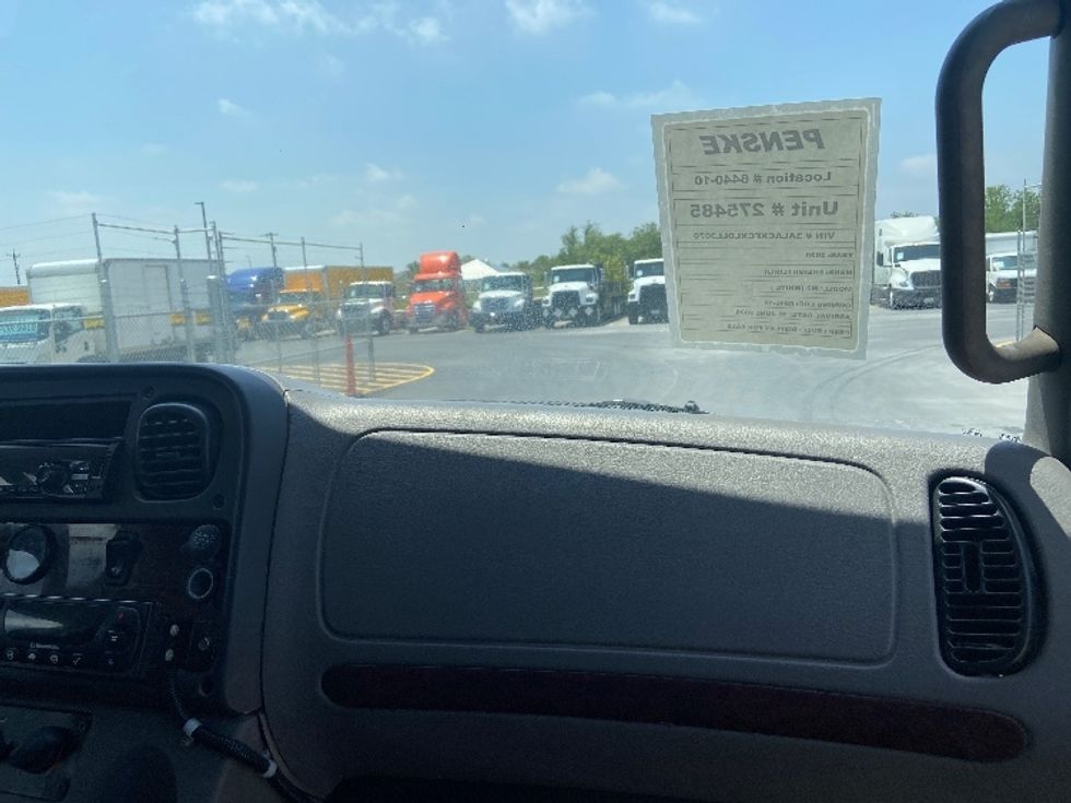 Refrigerated Truck-Light and Medium Duty Trucks-Freightliner-2020-M2-San Antonio-TX-233,788\n\t\tmiles-$ 41,000 - Image 21