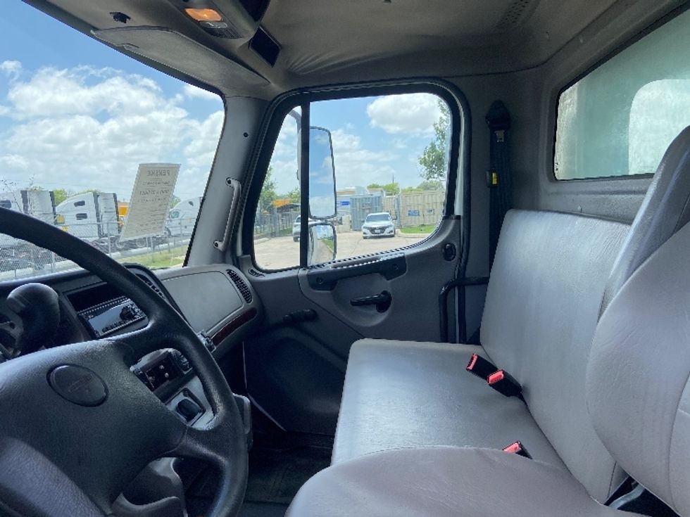 Refrigerated Truck-Light and Medium Duty Trucks-Freightliner-2020-M2-San Antonio-TX-238,142\n\t\tmiles-$ 44,500 - Image 18