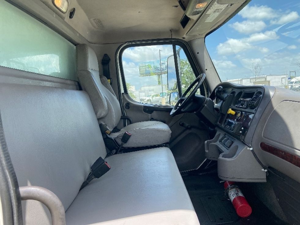 Refrigerated Truck-Light and Medium Duty Trucks-Freightliner-2020-M2-San Antonio-TX-238,142\n\t\tmiles-$ 44,500 - Image 21