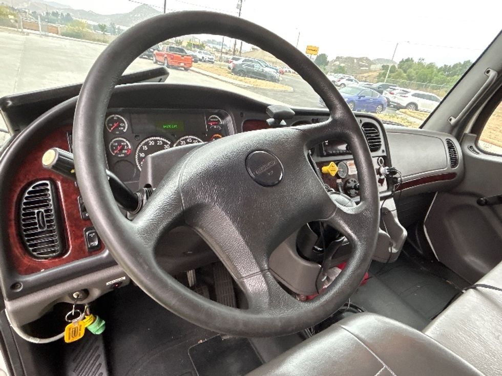 Refrigerated Truck-Light and Medium Duty Trucks-Freightliner-2020-M2-San Diego-CA-108,884\n\t\tmiles-$ 68,500 - Image 17