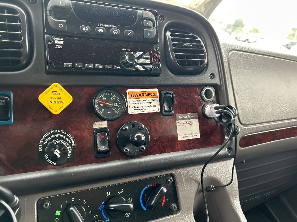 Refrigerated Truck-Light and Medium Duty Trucks-Freightliner-2020-M2-San Diego-CA-108,884\n\t\tmiles-$ 68,500 - Image 26